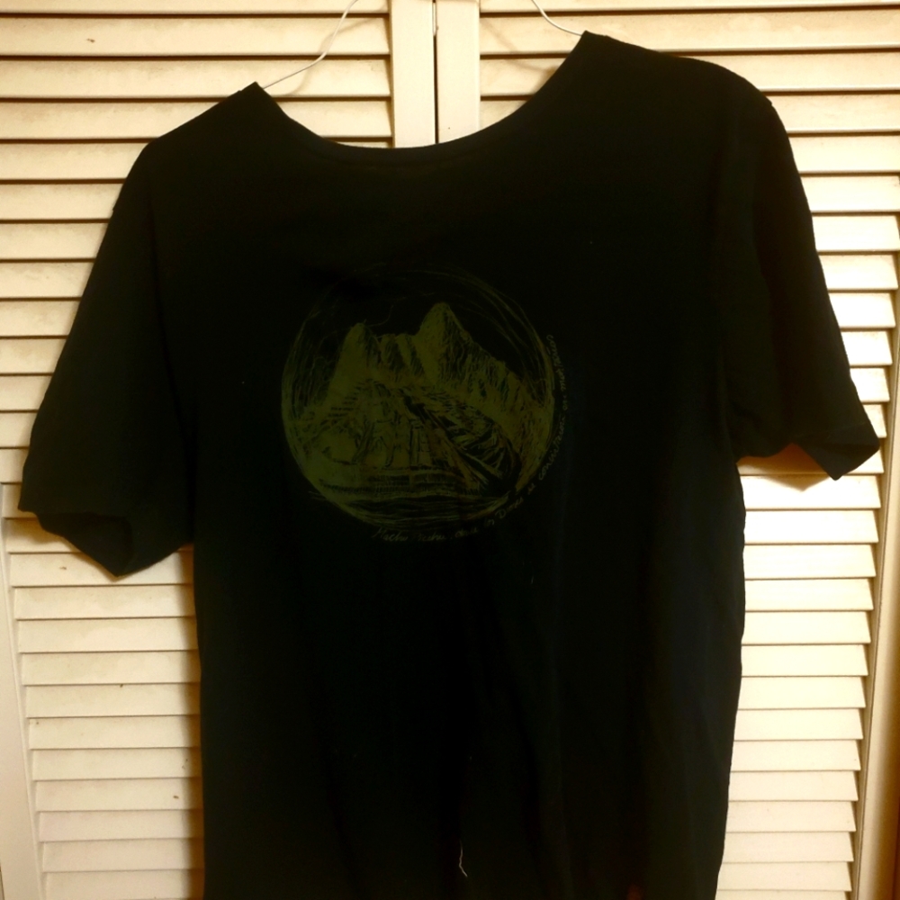 Black Machu Picchu Shirt, L